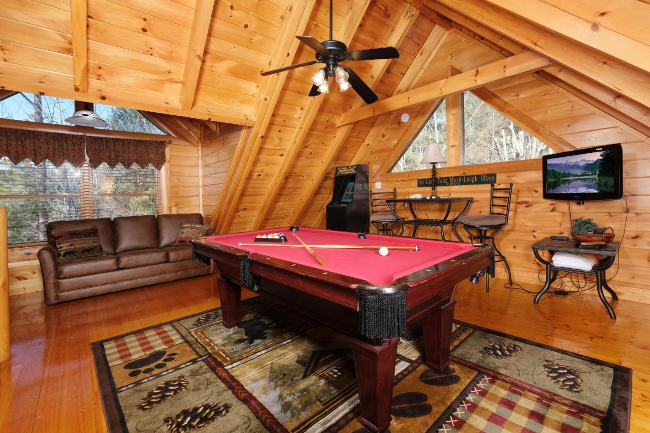 A Bear Creek Crib Villa Pigeon Forge Bagian luar foto