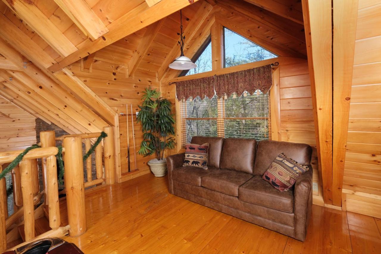 A Bear Creek Crib Villa Pigeon Forge Bagian luar foto